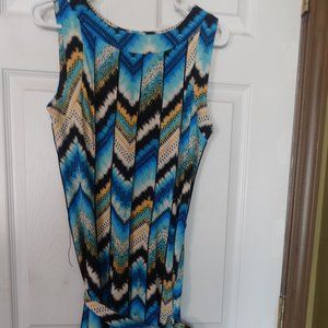 ILE New York Casual Dress Size 8  Very Pretty